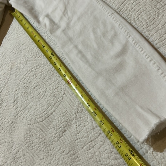 Kut from the Kloth Donna Ankle Skinny. 6 - Picture 6 of 12